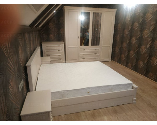 Спальня Верди 2 из массива дерева в наличии и на заказ